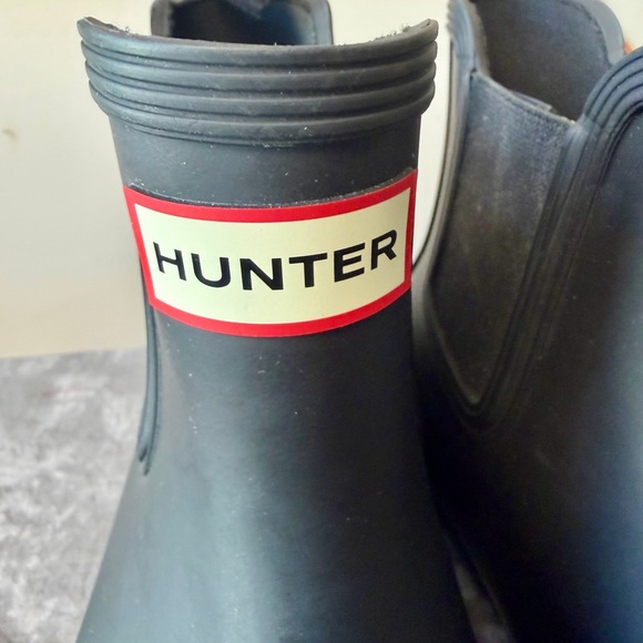 Hunter Classic  Chelsea Black Ankle Boots Size 10 - Picture 4 of 16